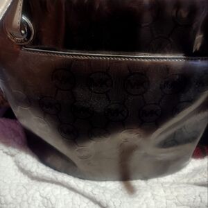 MK Gold Shoulder Bag! Perfect Condition Inside And Out! No Call Outs Or Flaws.